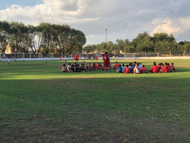 River Plate probó jugadores en 9 de Julio