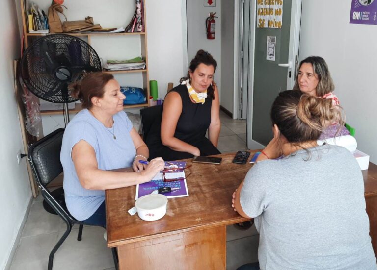 Desarrollo Comunitario: reunión con el Ministerio de las Mujeres
