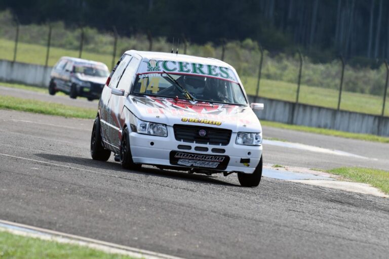 Turismo Pista: Milton Silvestre fue 5to en la Clase 1