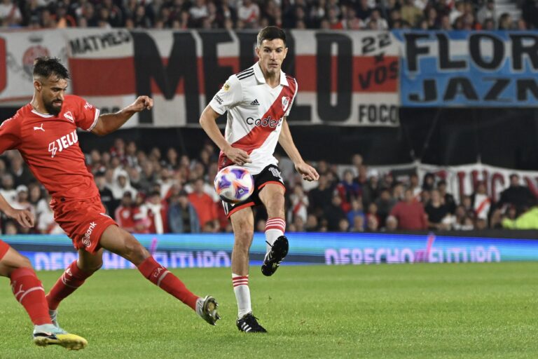 Liga profesional: River venció a Independiente