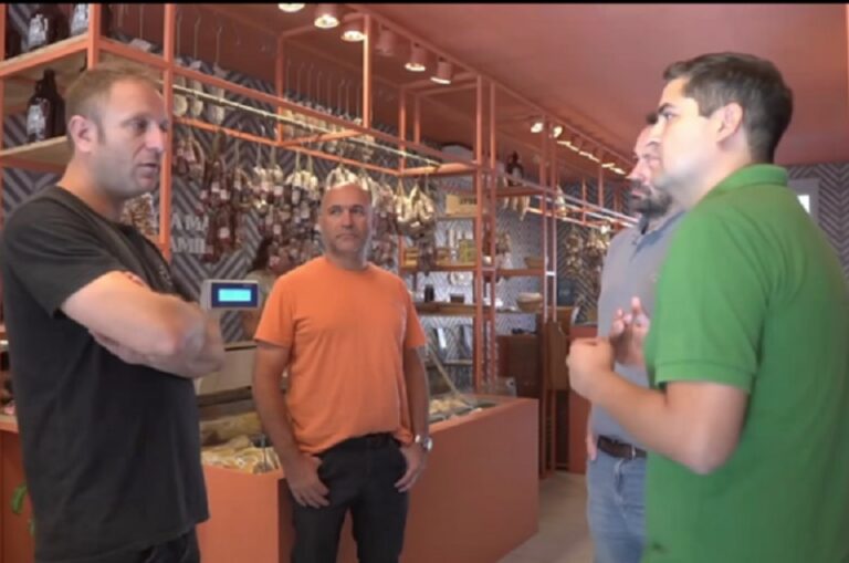 Palacios se reunió con comerciantes locales