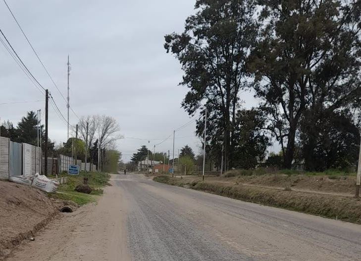 Firman convenio para la pavimentación de calle Schweitzer