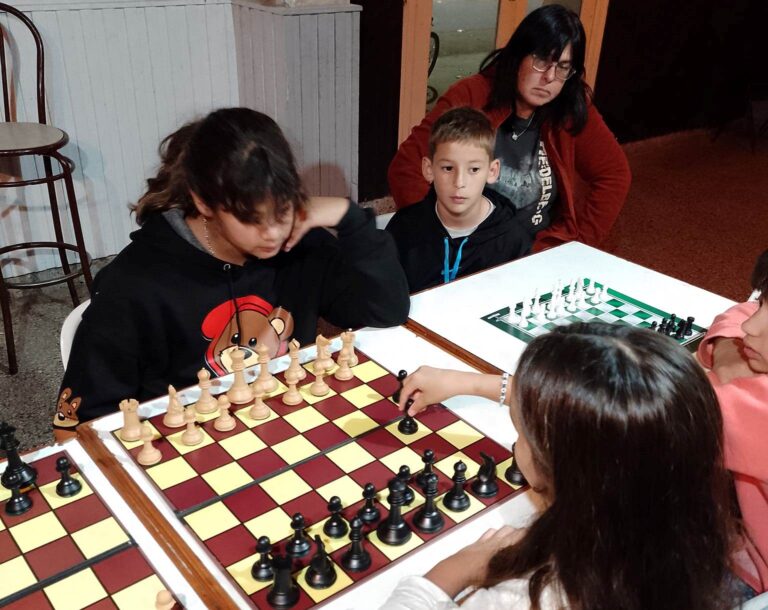 Empezaron las clases de ajedrez en el Club Atlético French