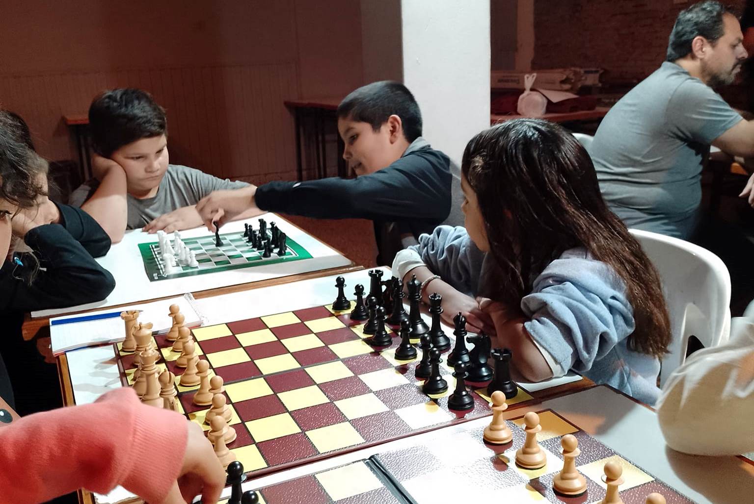 Clases de ajedrez online gratis - Caissa, escuela de ajedrez