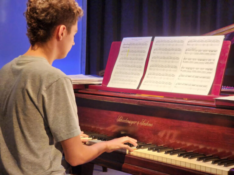 «Dennehy Casa de Té» invita a la noche Chopin