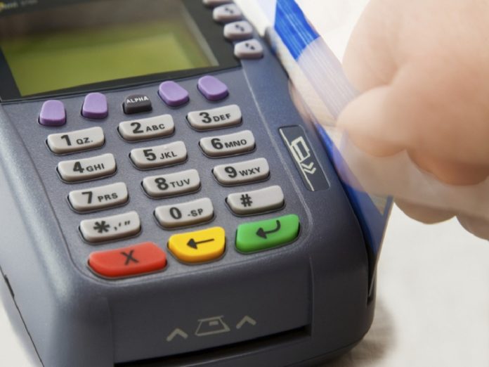 Tarjetas: extienden el reintegro del 15%