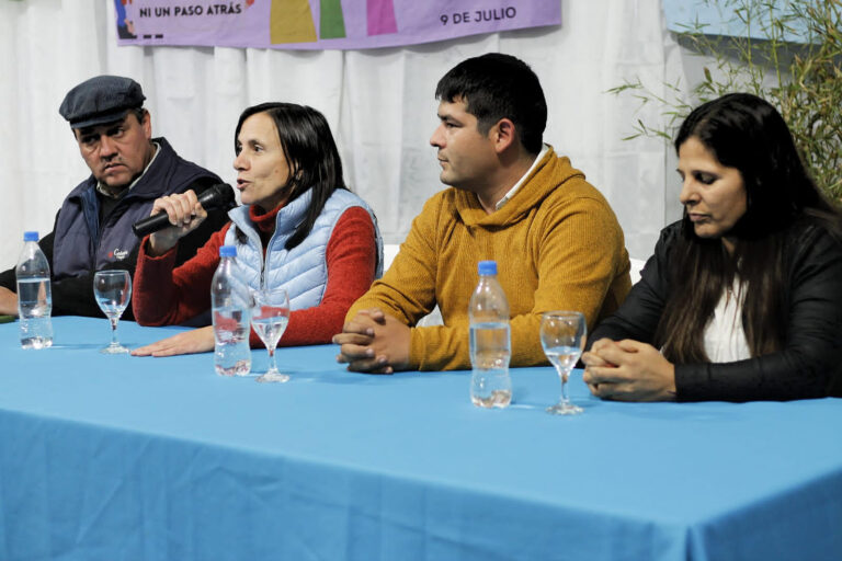 Libres del Sur: Silvia Saravia estuvo en 9 de Julio