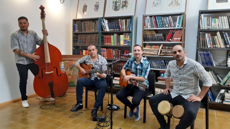 Música en la Biblioteca Ingenieros: «Los otros – Boleros y otras canciones»