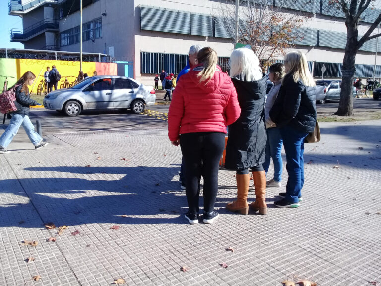 Cuota capital de la CEyS: sigue la firma del petitorio
