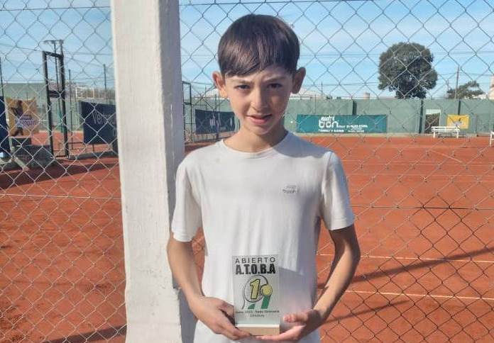 Tenis: Valentino Rossi salió Campeón en Chivilcoy