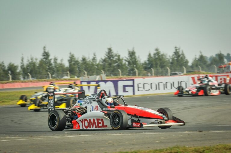 Fórmula Nacional: Santiago Baztarrica sumó en las dos carreras