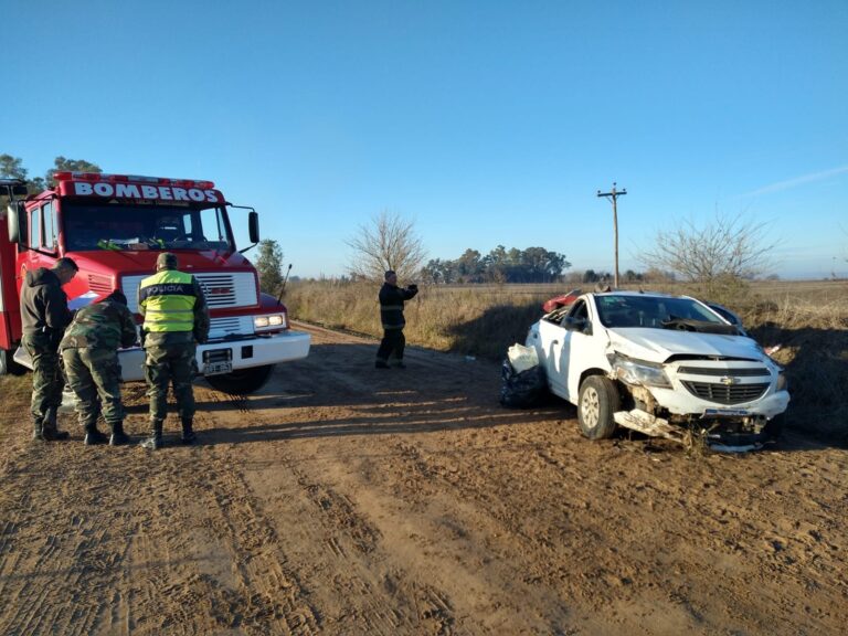Volcó un automóvil camino a «El Chajá»