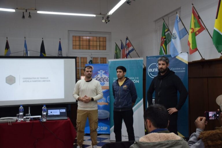 Se llevó a cabo una charla de apicultura