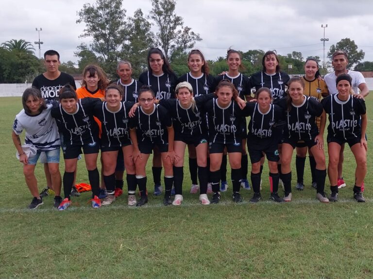 French debuta en la Copa Federal de Fútbol Femenino