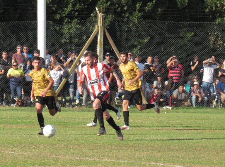 Liga de Fútbol: jugarán 12 equipos en la «A» y 7 en la «B»