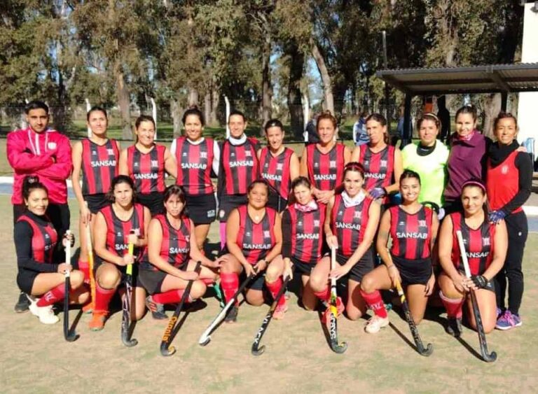 Mamis Hockey: Atlético 9 de Julio se enfrentó a Saladillo