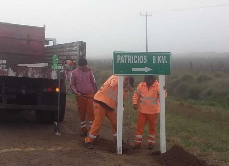 En Ruta 5: colocan cartelería a la altura de Patricios