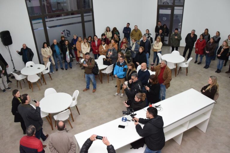 Presentaron las obras del “San Cayetano”
