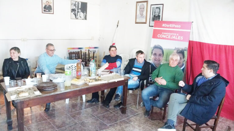Juntos UCR recorre las localidades