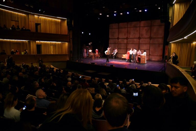 El Teatro Alvear reabrió sus puertas