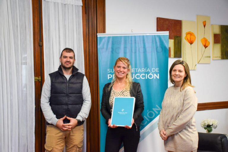 Entrega de Microemprendimiento productivo