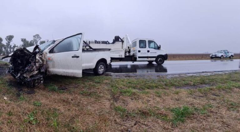 Accidente en Ruta 5: una pick up y un camión involucrados