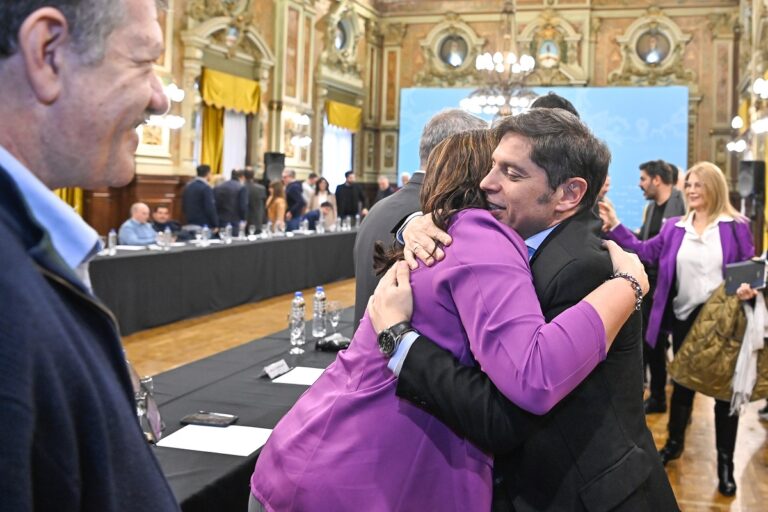 El Gobernador puso a disposición fondos para Municipales