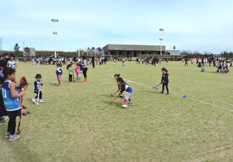 Clubes de la zona participaron de un encuentro infantil de Hockey