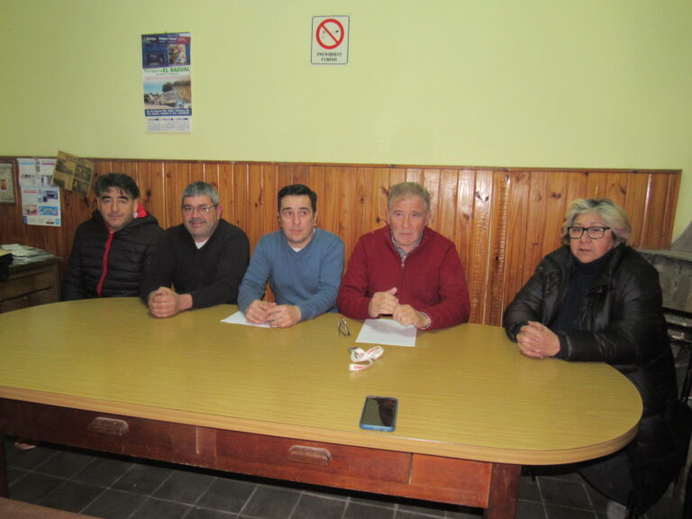 La Lista Celeste avaló las firmas del petitorio