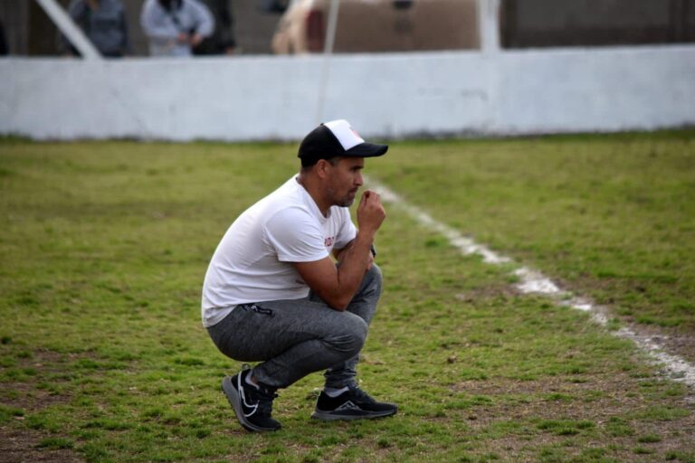 Damián Gómez dejó de ser el DT de La Niña