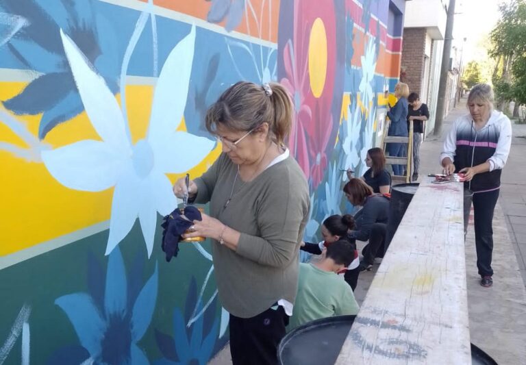 Este sábado continúa la pintanda del mural