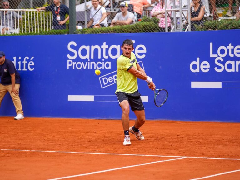 Mariano Navone subió otros 19 lugares en el ranking ATP