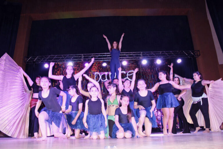 Se realizó el Segundo Festival de Danzas y Acrobacias
