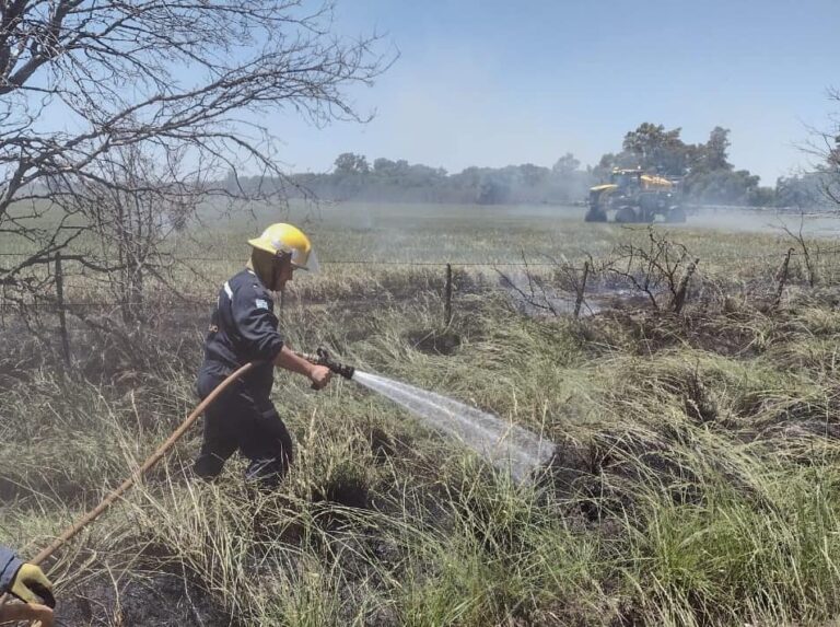 Bomberos Voluntarios intervinieron en dos incendios