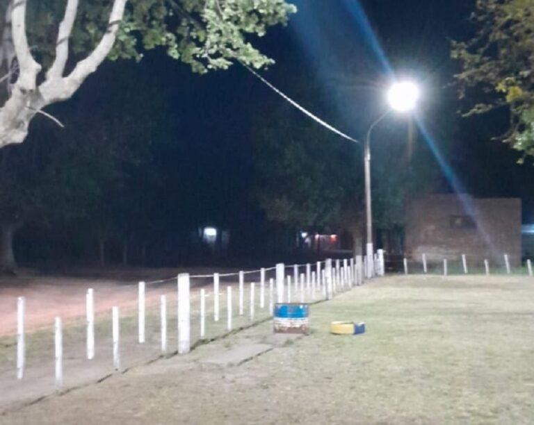 Colocan luces led en la Plazoleta de Naón