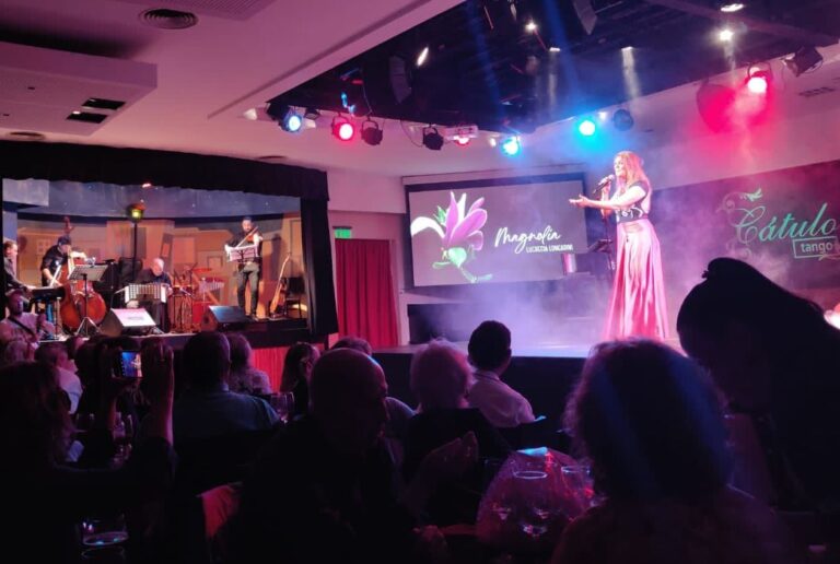 Lucrecia Longarini presentó su nuevo disco Magnolia en Cátulo Tango