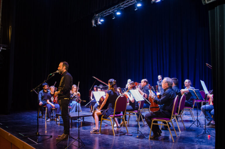 La Orquesta de 9 de Julio se presentó en el Teatro Constantino