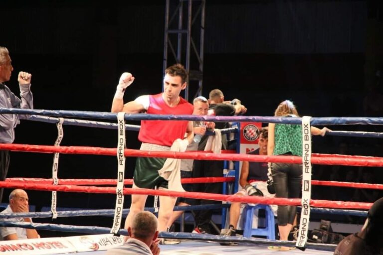 Boxeo: Joaquín Alonso se impuso por nocaut