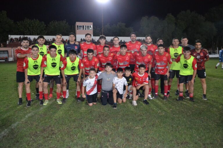 Regional Federal: Agustín Alvarez se despidió con un empate