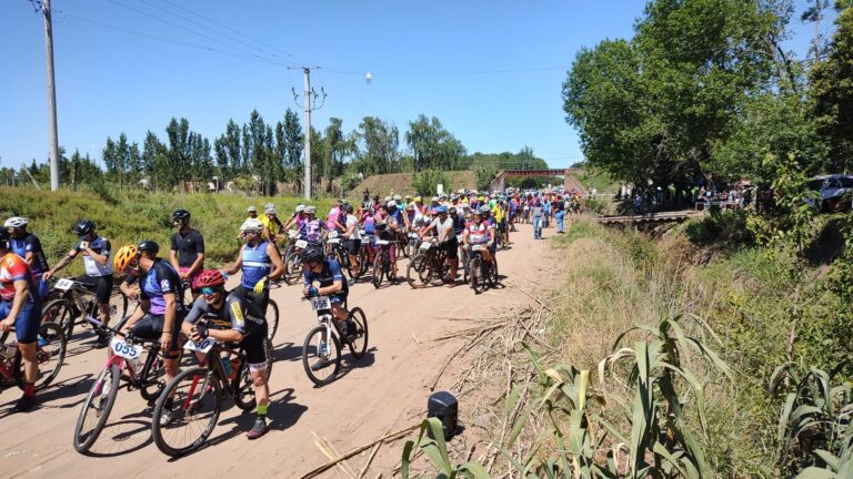 Se corrió el 4to Desafío de la Laguna Sayavedra