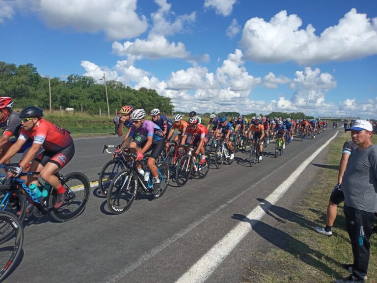 Ciclismo Profesional en el Autódromo de 9 de Julio