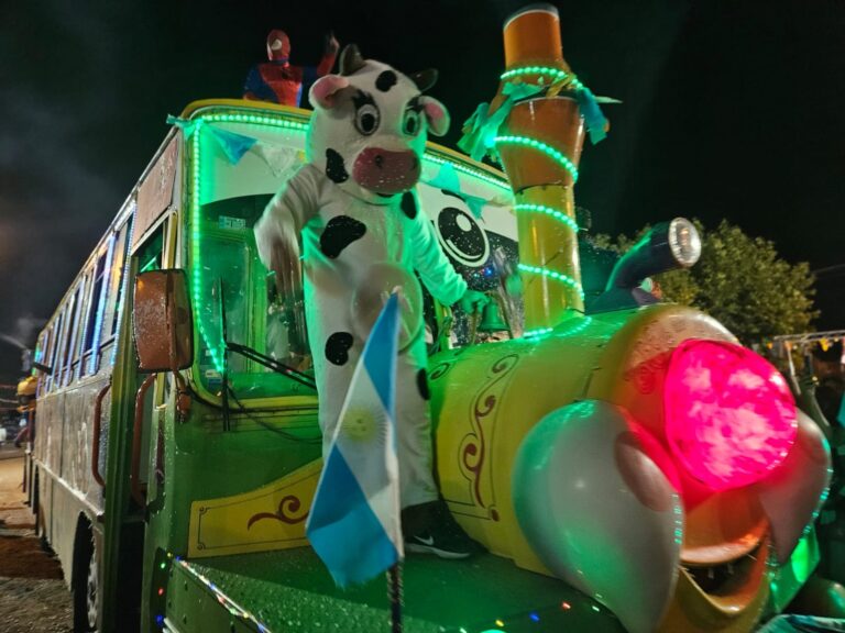 Patricios vivió su primera noche de Corsos