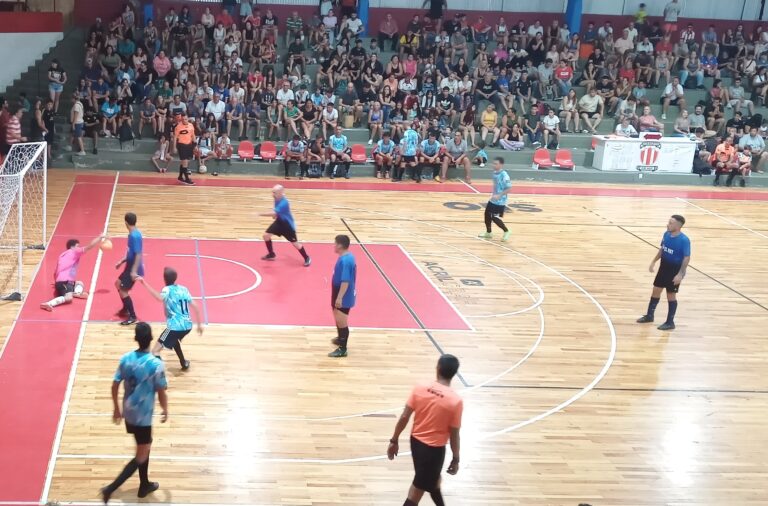 Futsal: hoy empiezan los play off