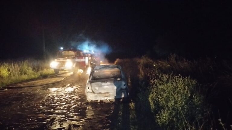Incendio vehicular, cerca de Dudignac