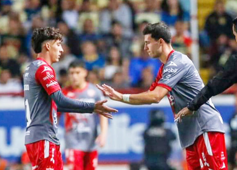 Debutó José Paradela en el Necaxa