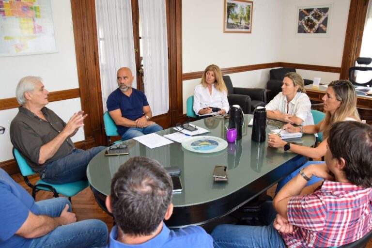 Gentile se reunió con la Cámara de Comercio