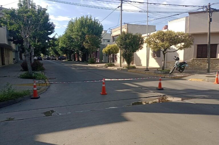 Corte de calle: circular con precaución