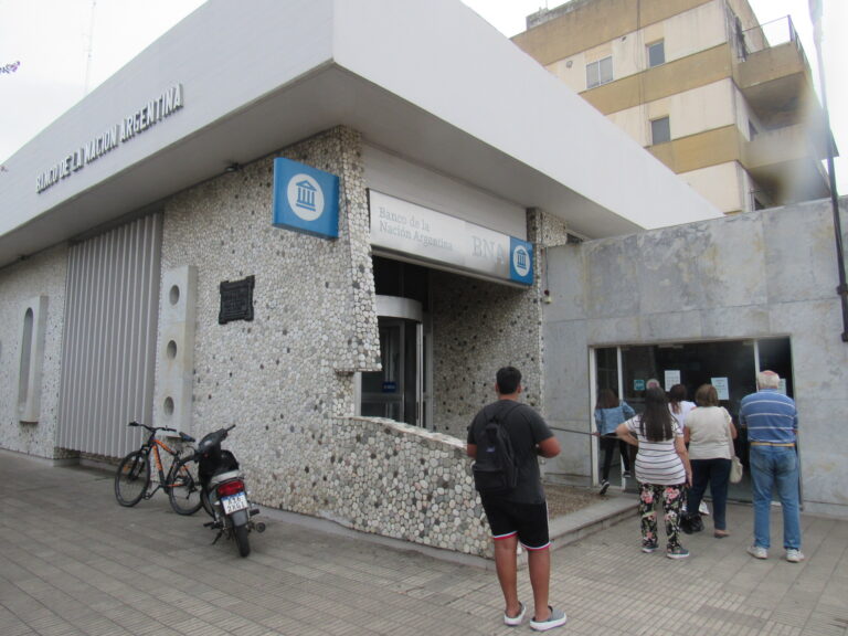 Banco Nación: en 9 de Julio se juntaron más de 500 firmas
