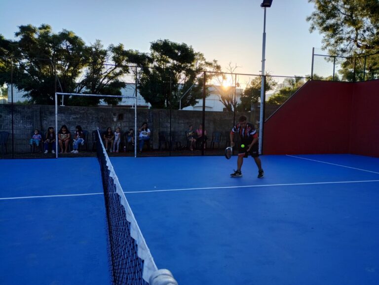 El padel también resurge en Dudignac