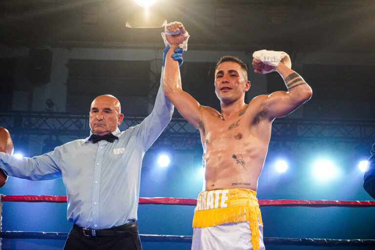 Boxeo: Kevin Zárate ganó por puntos